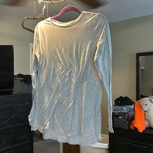 Athletic shirt long sleeve